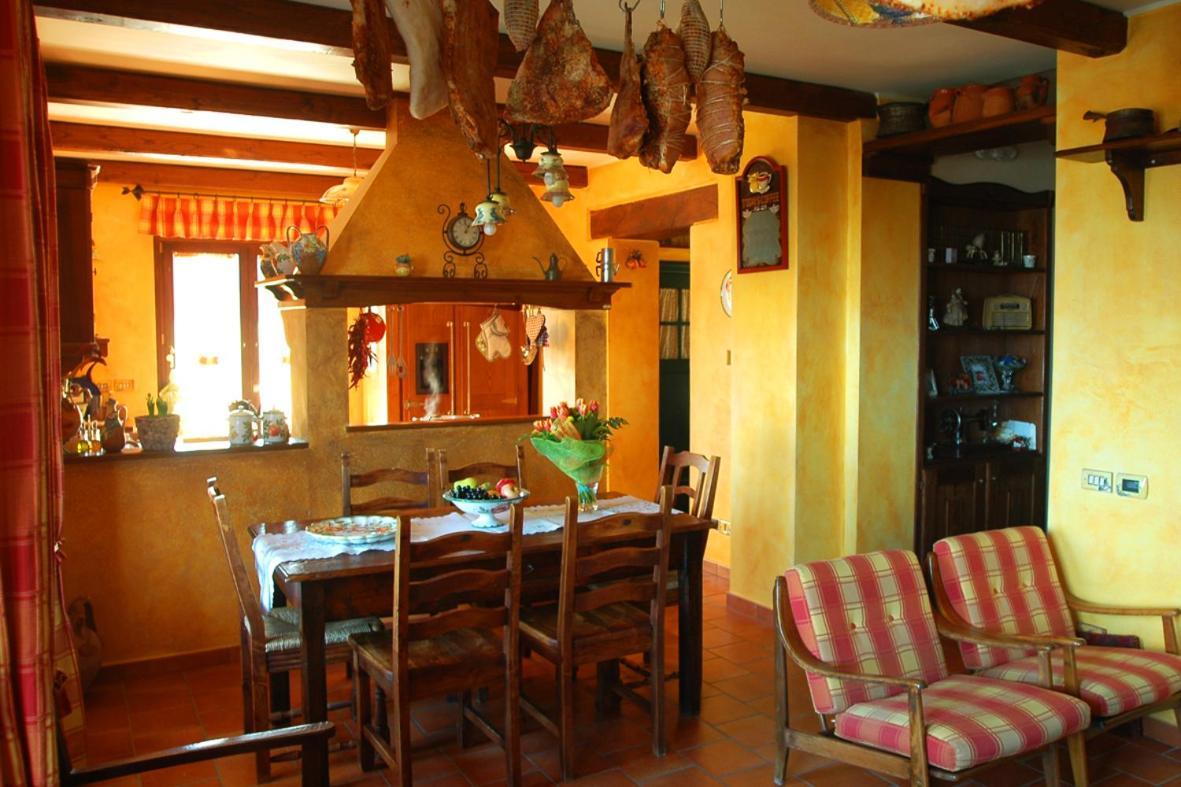 Bosco D'Olmi Country House Sant'Andrea del Garigliano Exteriör bild