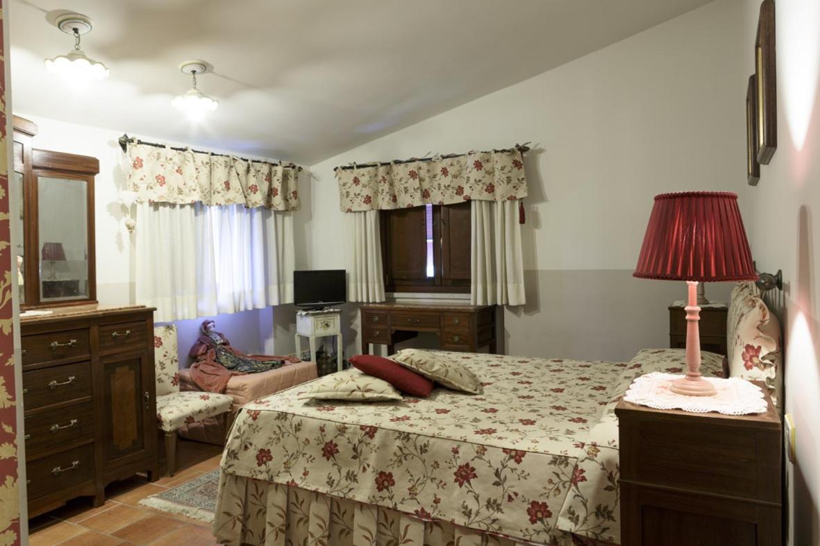 Bosco D'Olmi Country House Sant'Andrea del Garigliano Exteriör bild