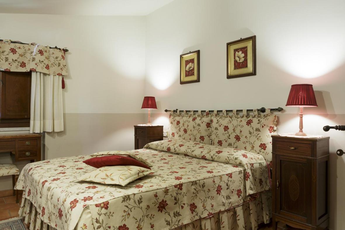 Bosco D'Olmi Country House Bed and Breakfast Sant'Andrea del Garigliano Exteriör bild